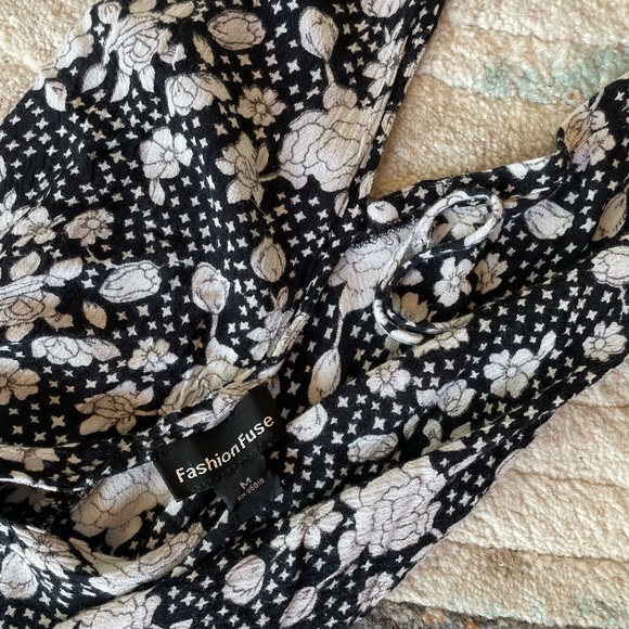 Dress - Picture 6 of 6